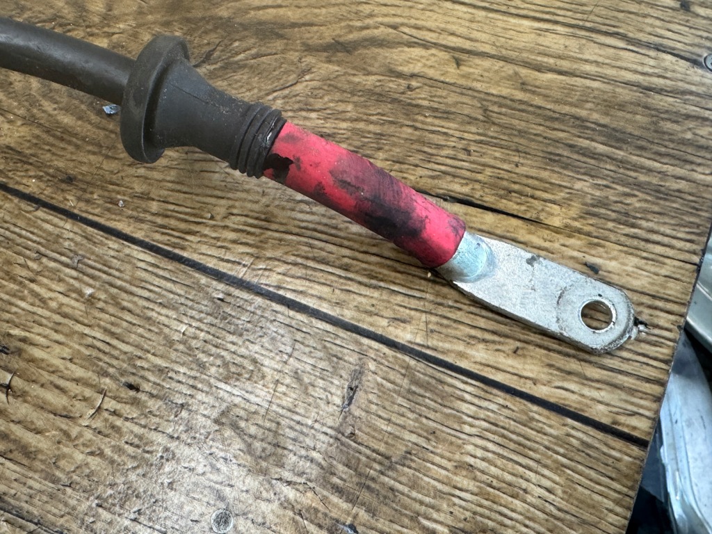 Audi a6 c6 шланг клема плюсова акумулятор стартер 2.7 3.0 tdi Доставка