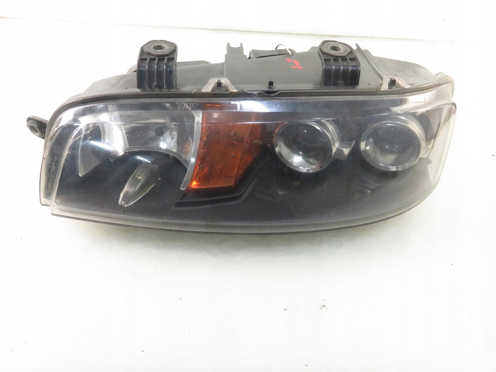 фото №8, Лампа ліва передня fiat punto ii 89100449