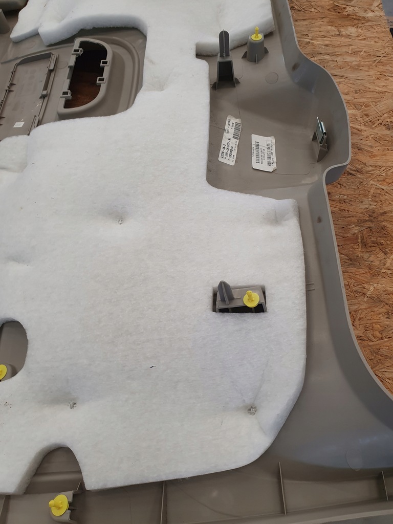 фото №6, Town & country 2015 обшивка крышки багажника