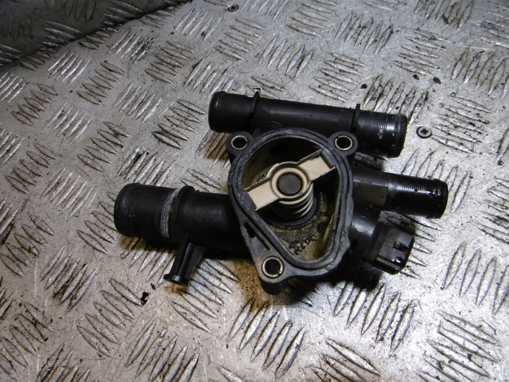 фото №2, Корпус термостата renault scenic 2