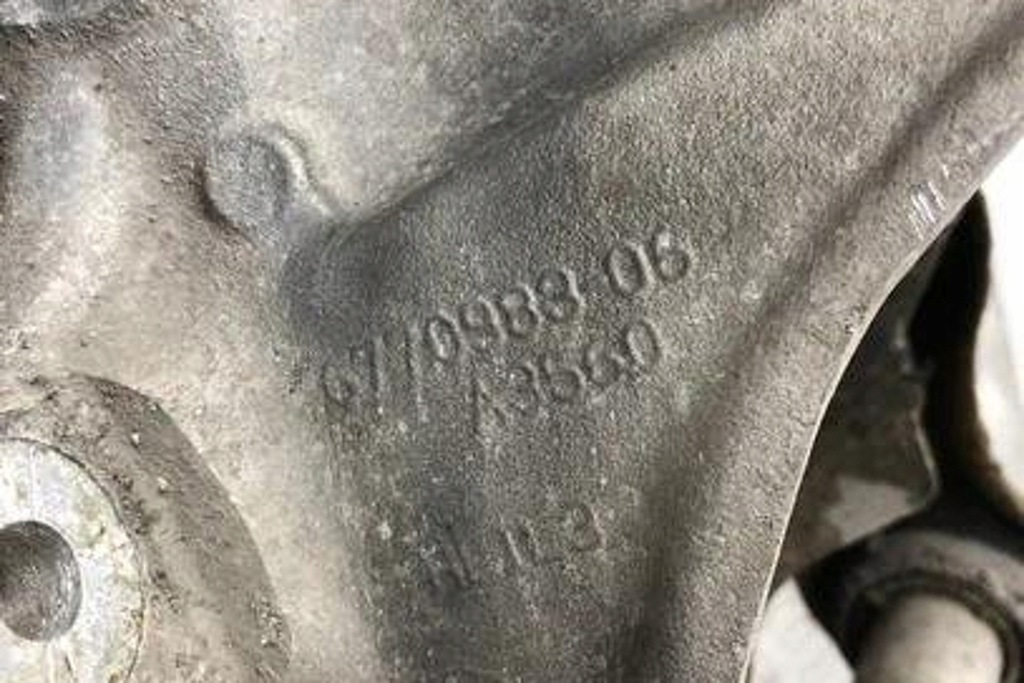 фото №6, Поворотный кулак задняя левая bmw x6 e71, e72 6770983 3.5l дизель 210kw 2009