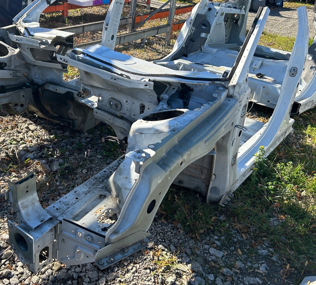 фото №3, Четверть лонжерон порог блок двигателя левый citroen c5 iii x7 kwe