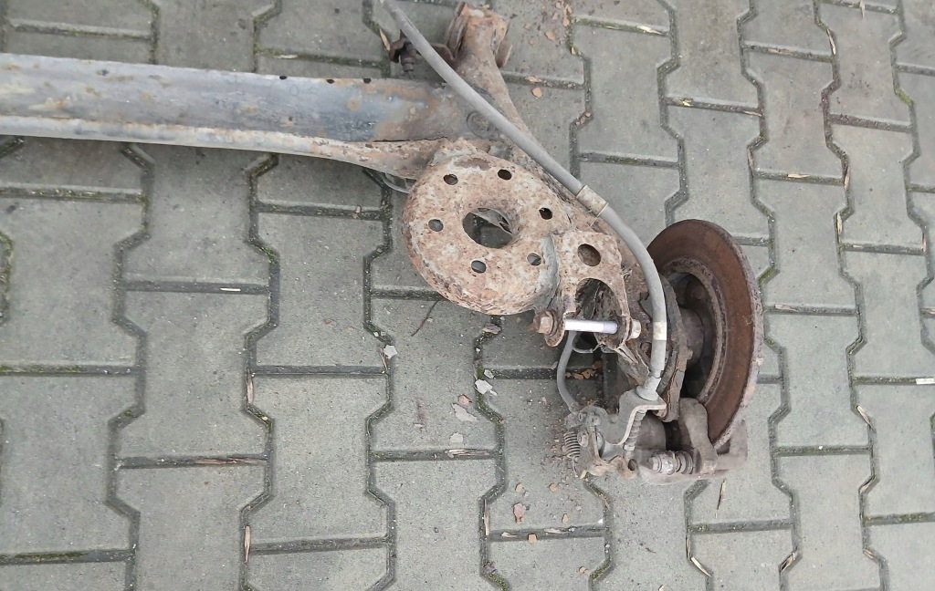 Toyota auris 1 балка подвеска задняя ось задний 1.4 d4d 2007r с Разборки