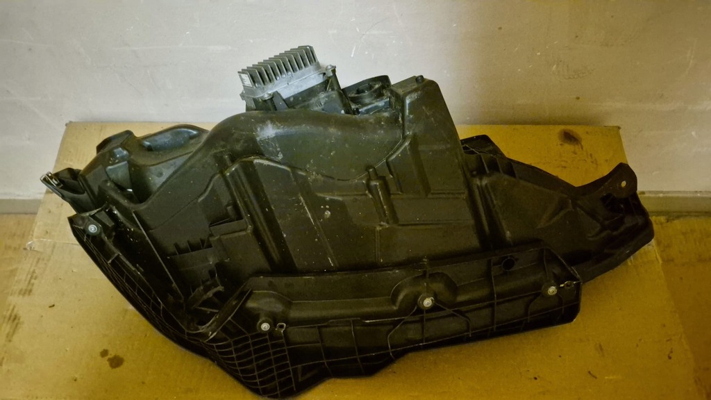 фото №3, Tesla s plaid full led лампа передня ліва