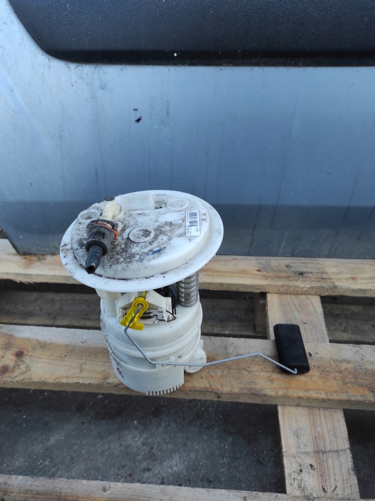 фото №1, Насос пального citroen c5 iii 1.6 thp 968722358002