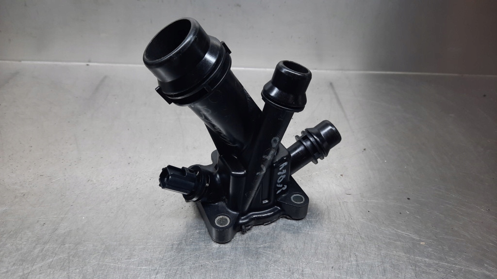 фото №8, Корпус tyermostatu volvo 31293556 volvo xc60 v60 d3 d4 31293556