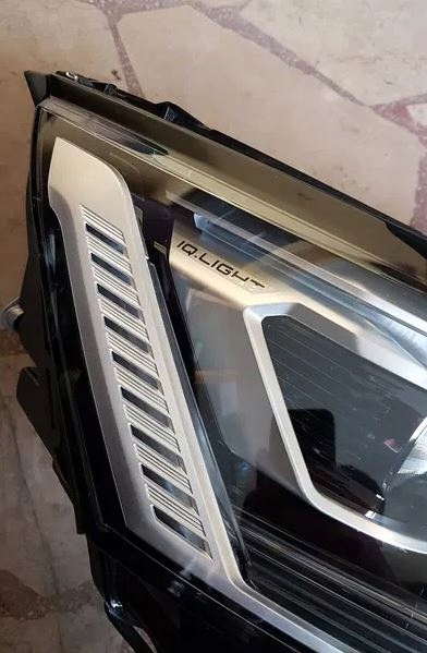 фото №8, Vw multivan t7 бампер капот лампа права iq led