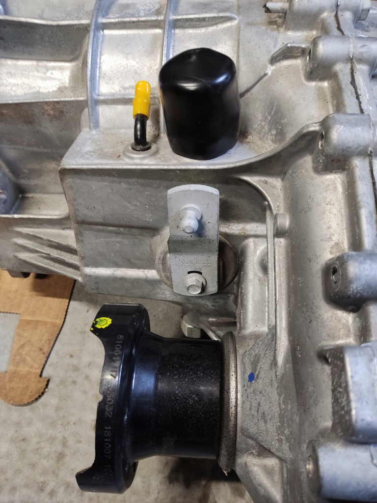 фото №8, Редуктор коробки jeep wrangler 68240453ac