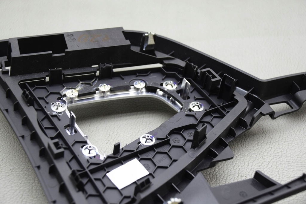 фото №7, Рамка середня панель приладів bmw 1 f20 9207313 2013