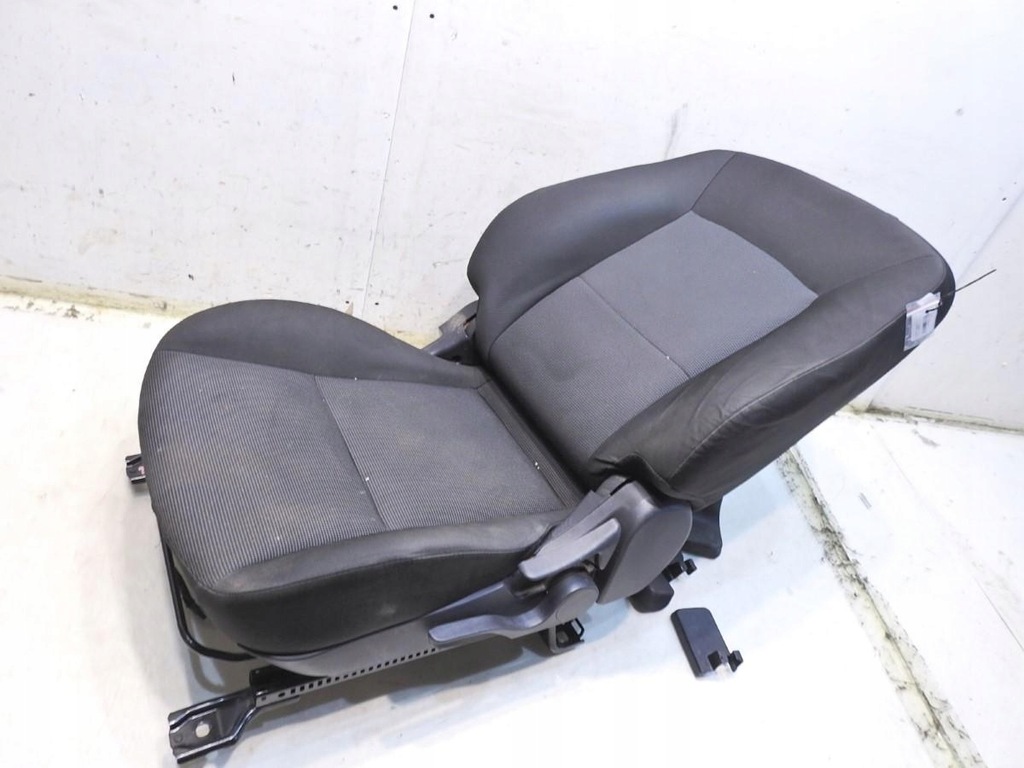 фото №7, Сидіння лівий перед mitsubishi lancer viii