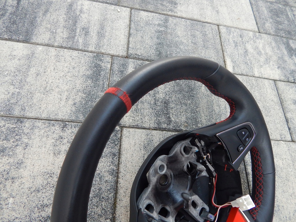 фото №8, Renault clio iv rs - воздуховод кожа oryg