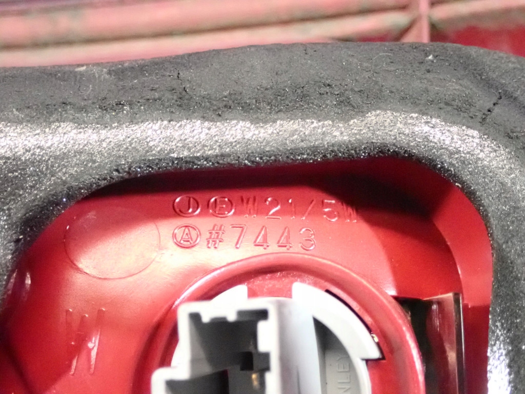 фото №10, Mazda 3 i bk hb 5d 03-06 лампа задня ліва з крила молдинг p2912