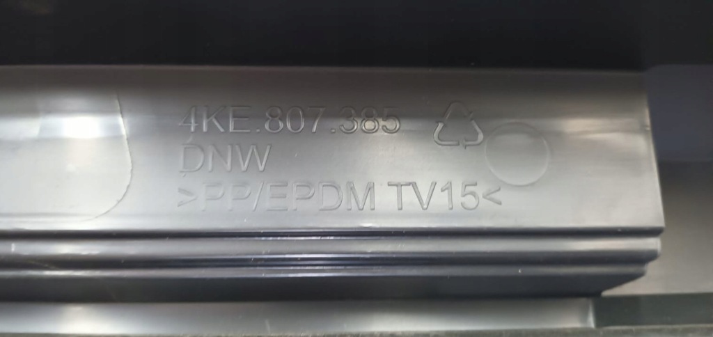 Audi e-tron 4ke 18-23 бампер задній задня Недорого