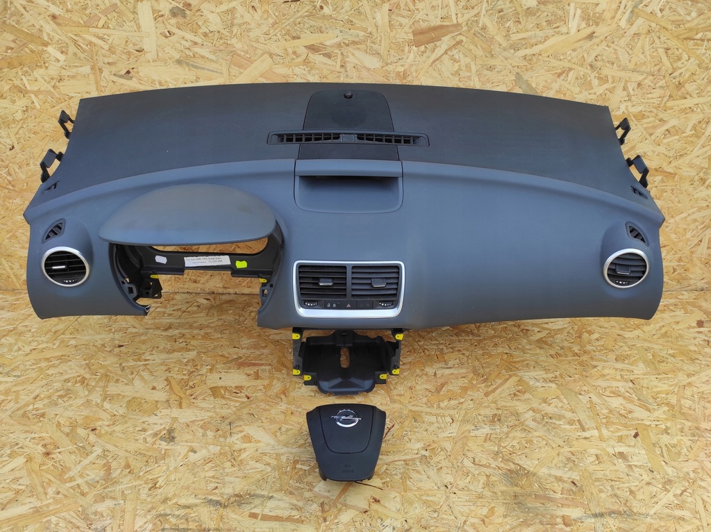 фото №1, Приборная панель консоль opel meriva b оригинал