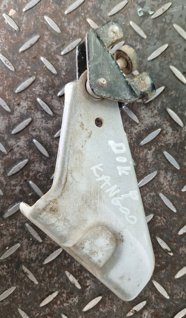 фото №1, Ролик дверь раздвижных правая нижняя kangoo