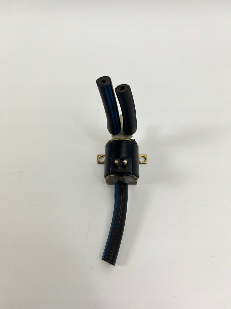 фото №1, Клапан электроклапан складывания сидений mercedes w124 coupe cabrio 0008001178