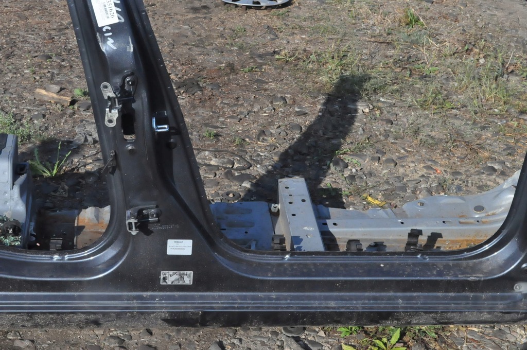 фото №2, Renault clio v 5 блок двигателя порог правый