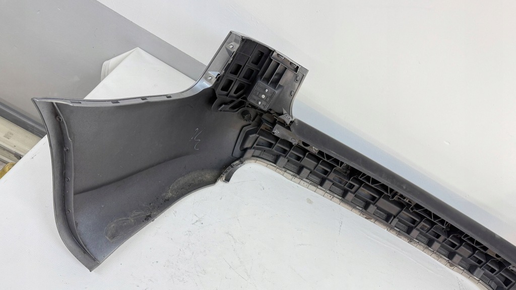 Audi a4 b7 8e0 04-07 kombi бампер задний задняя 8e9807511j Цена