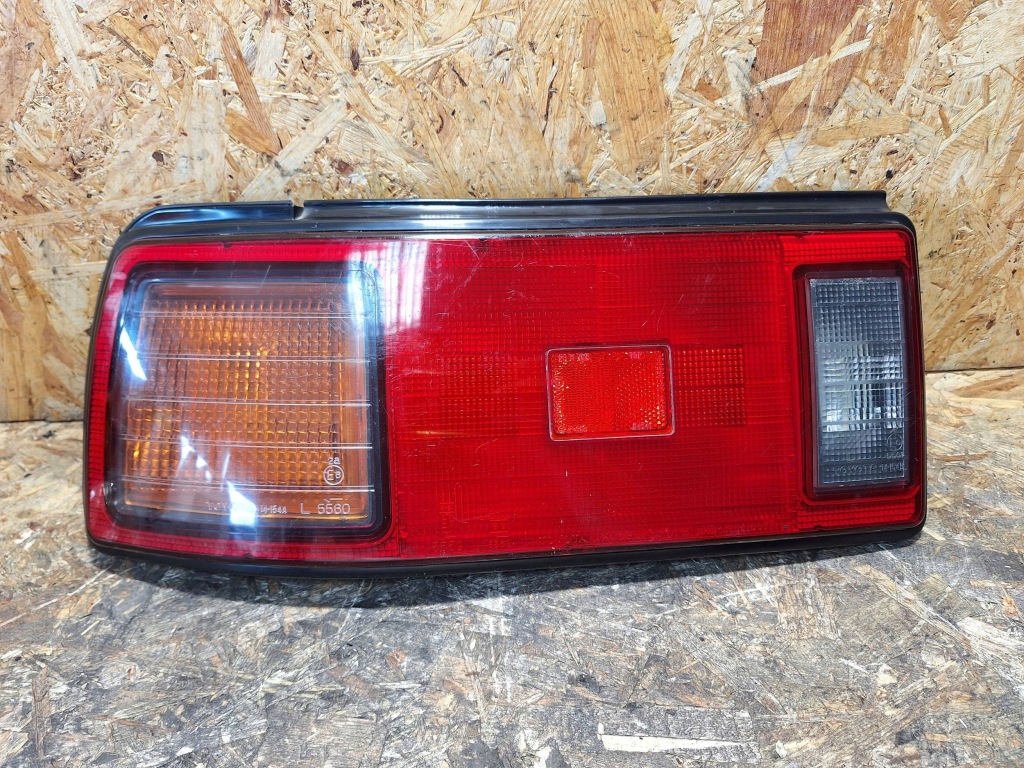 фото №1, Лампа задняя левая toyota supra iii 86-93