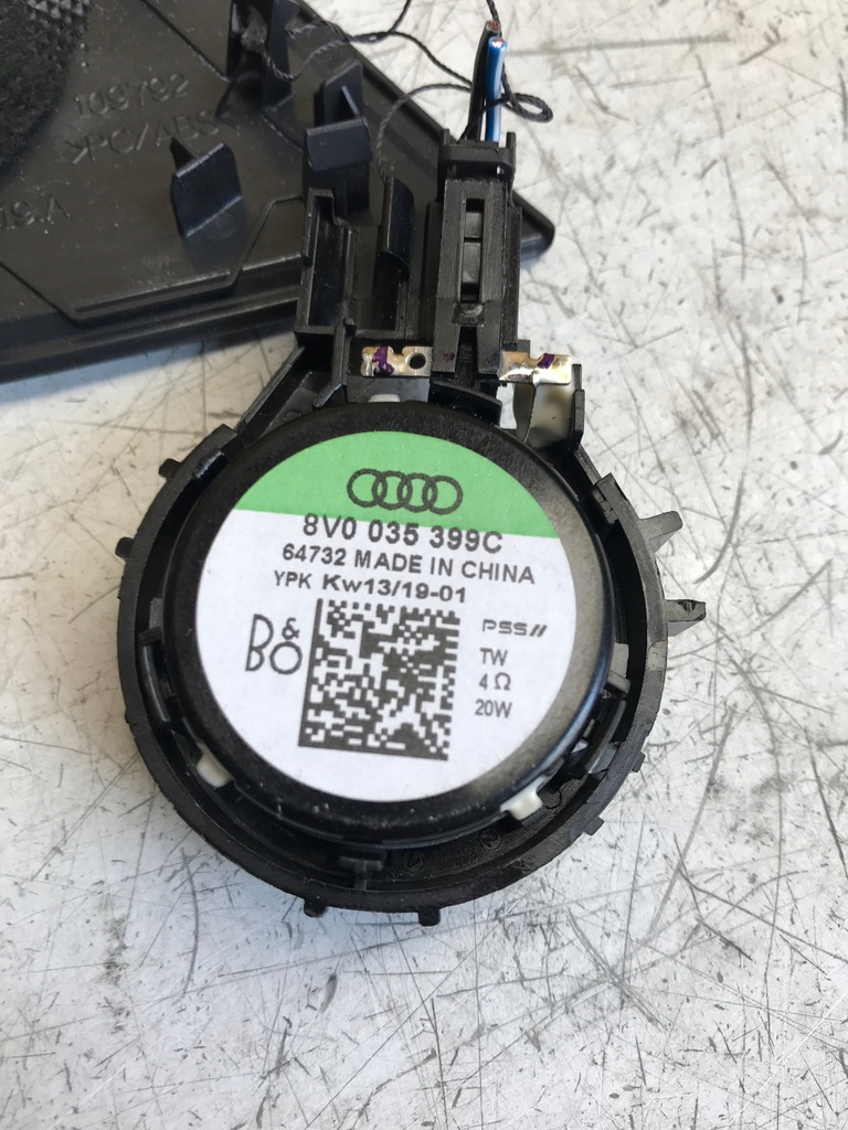 фото №5, Audi r8 plus накладка динаміка консолі bang olufsen