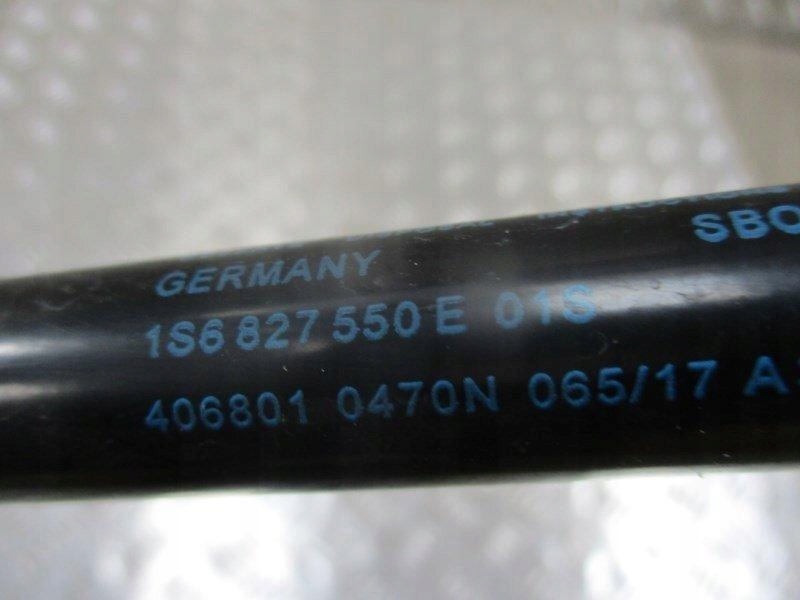 фото №4, Амортизатори кришки задня vw up 1s0, lift 2017, 1s682755