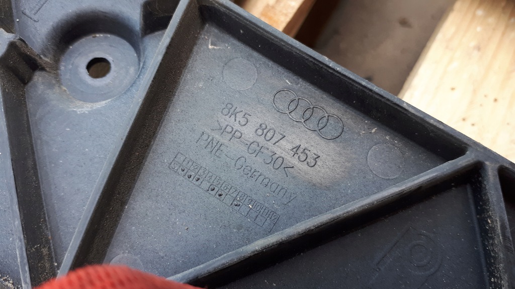 фото №8, A4 b8 s4 напрямна бампера задня sedan лівий правий kpl