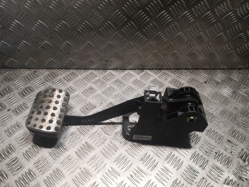 Купить Mercedes-benz slk r172 педаль тормоза