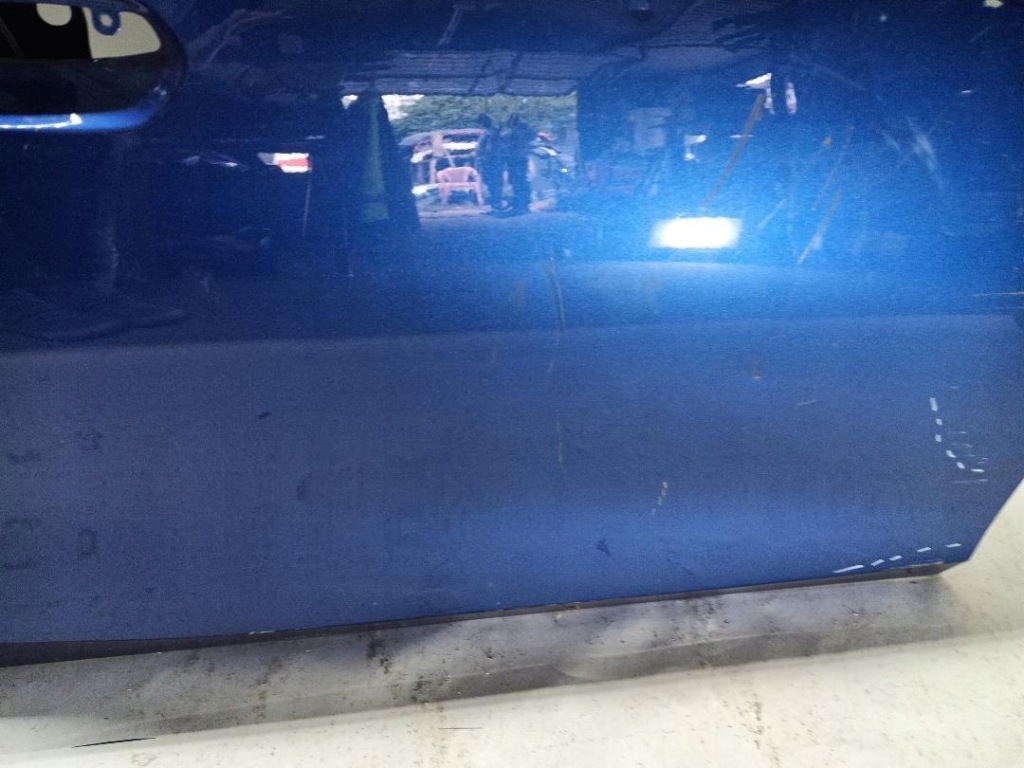 Дверь перед передние правое bmw 2 u06 дверь передние правое bmw 2 u06 с Разборки