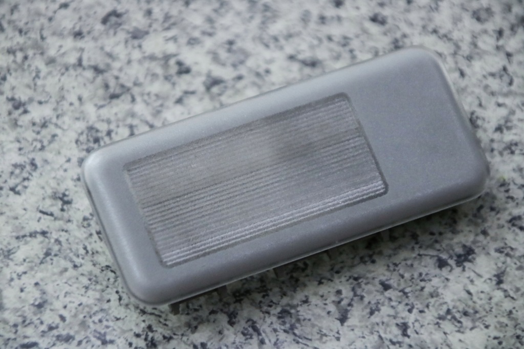 фото №1, Bmw e46 лампа зеркало потолочный правая 140930