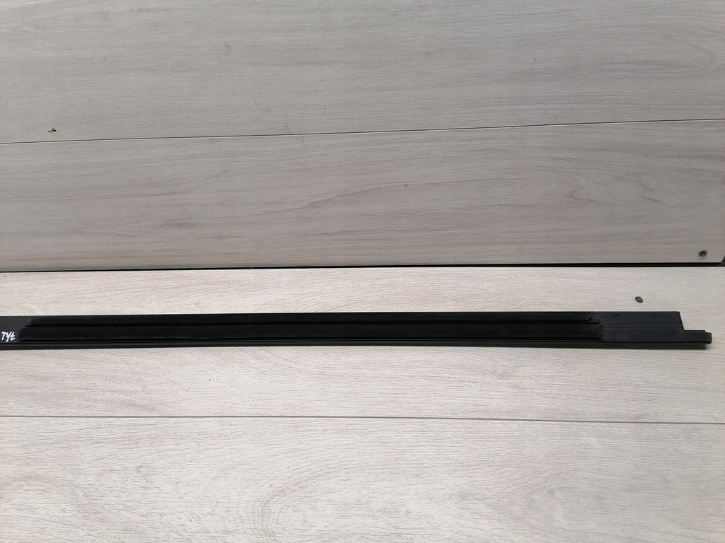 фото №6, Bmw 7 g11 молдинг уплотнитель левый задняя 51357355523