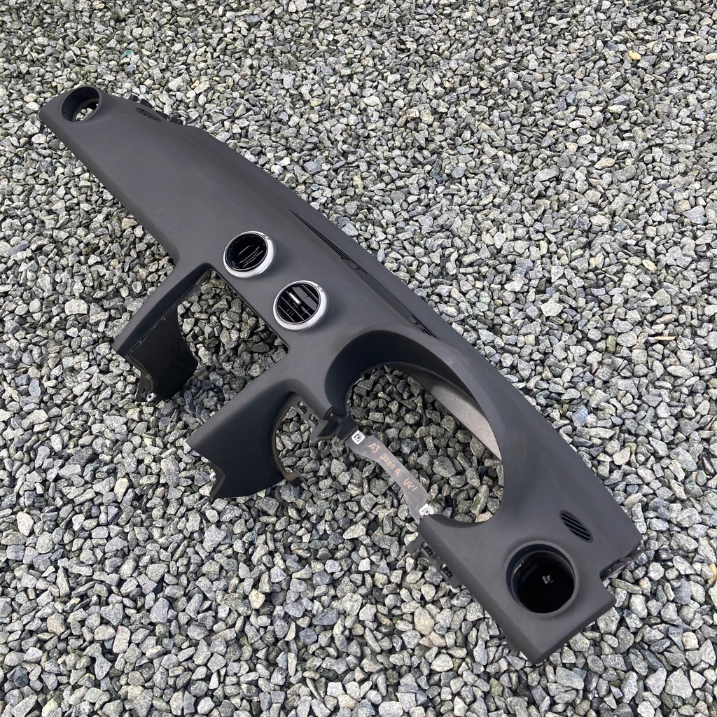 фото №4, Audi a3 lift 2011 rok консоль / панель приладів / панель приладів anglik