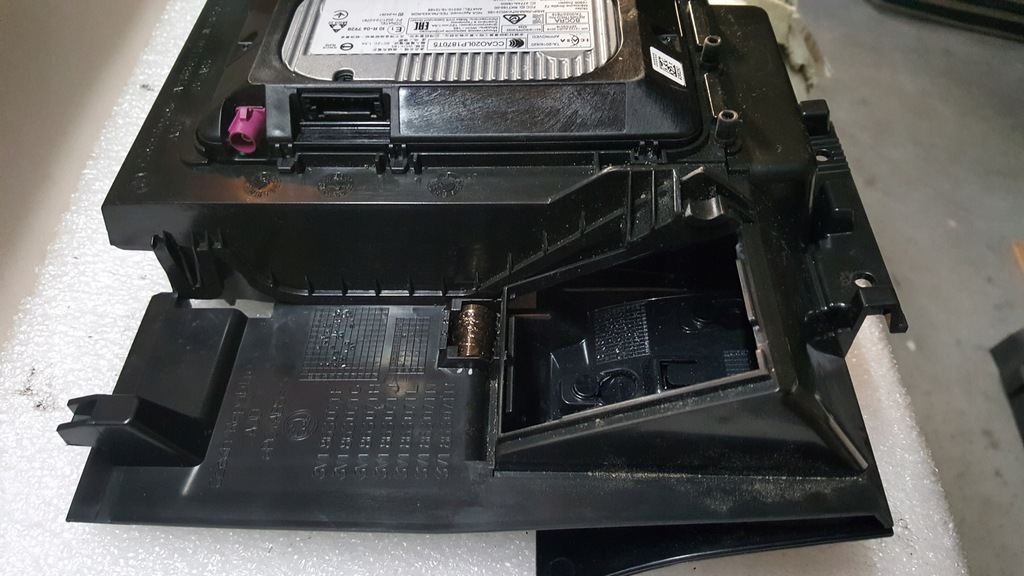 фото №10, Пепельница бардачок зарядное устройство индукционная skoda superb iii 3v1863071