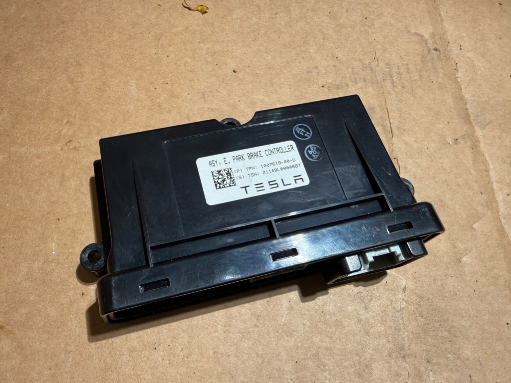 Купить Блок управления модуль задний крышки 1007511-00-a tesla model s