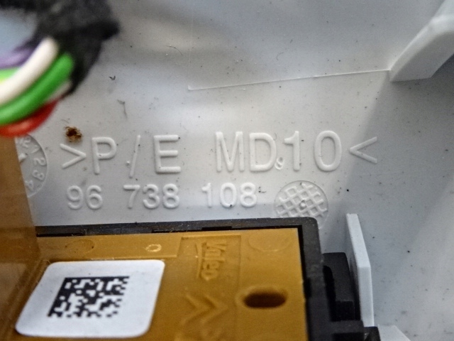 фото №8, Peugeot 208 2008 лампа потолочный освещение кабины 96738108