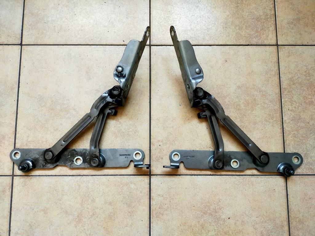 фото №1, Volvo s80 ii петля левый правый крышки багажника