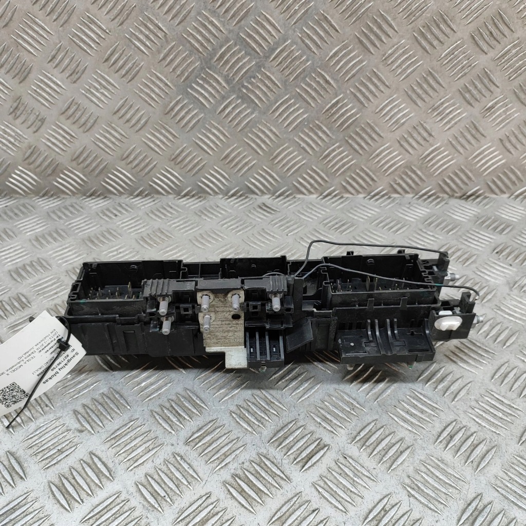 Купить Tesla model x 2016 рамка / модуль предохранителей