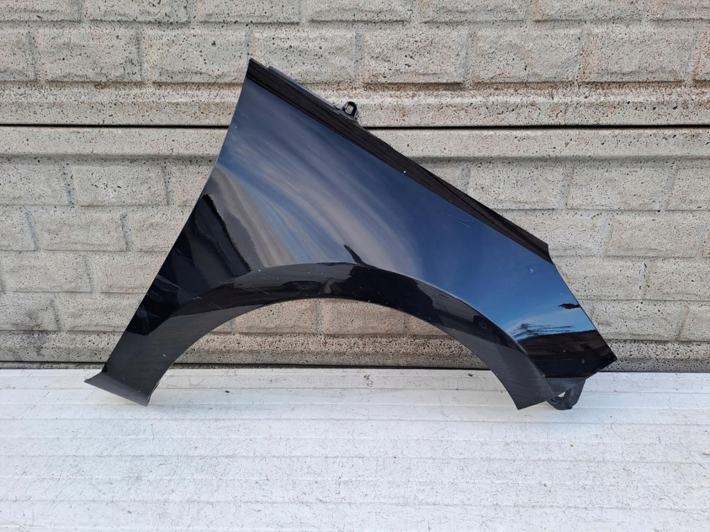 фото №1, Ford fiesta mk8 mk 8 16-22 крыло передний правый оригинал