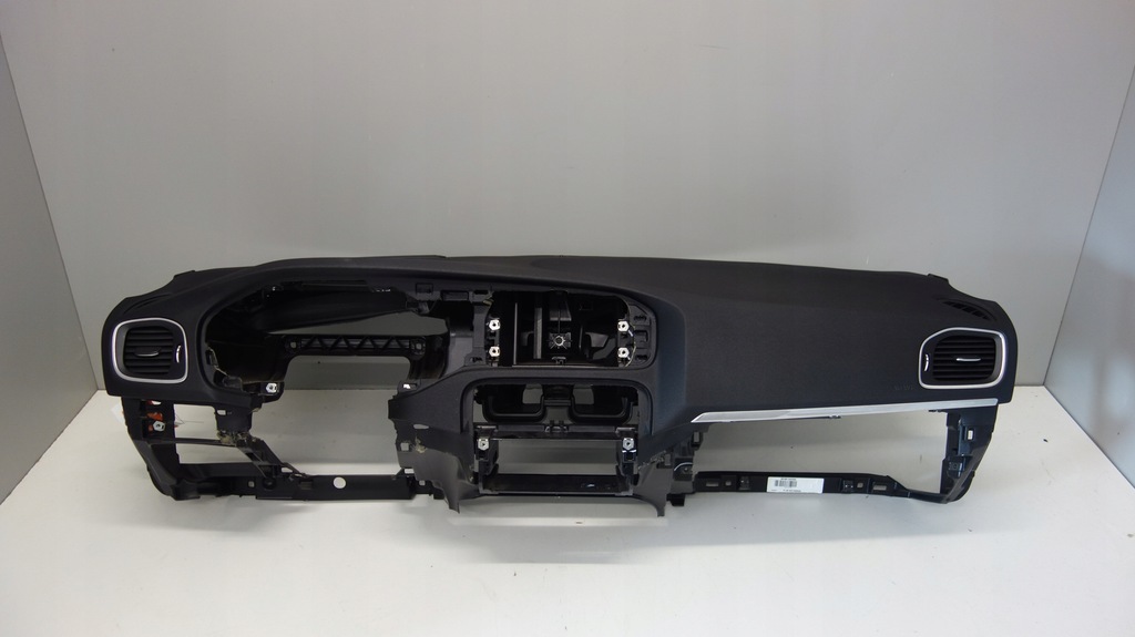 фото №1, Volvo v40 панель приладів консоль оригінал