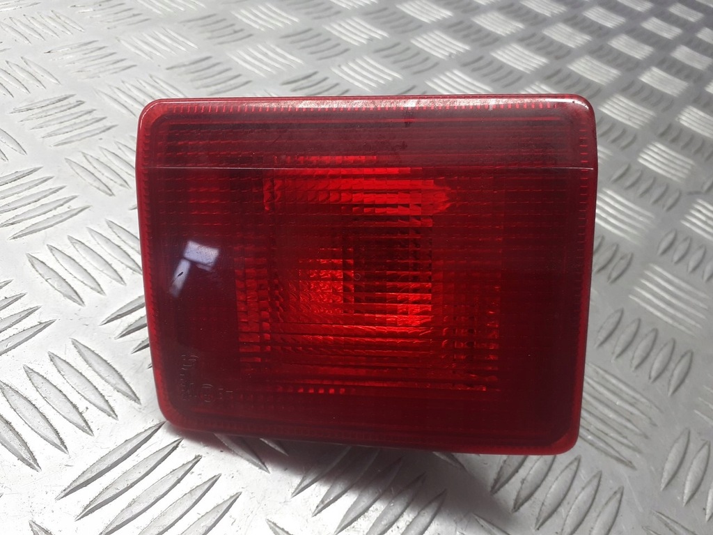 фото №1, Лампа права задня w кришка багажника peugeot 407 sw 9646507480