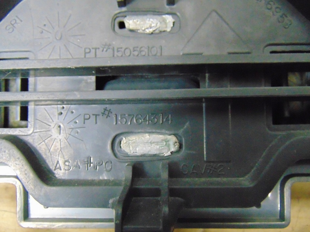 фото №16, Решітка радіатора решітка радіатора chevrolet tahoe ii 2000- 15764314