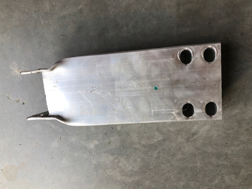 Купити Mercedes 213 e klasa зона деформації права балка 2136201600 !