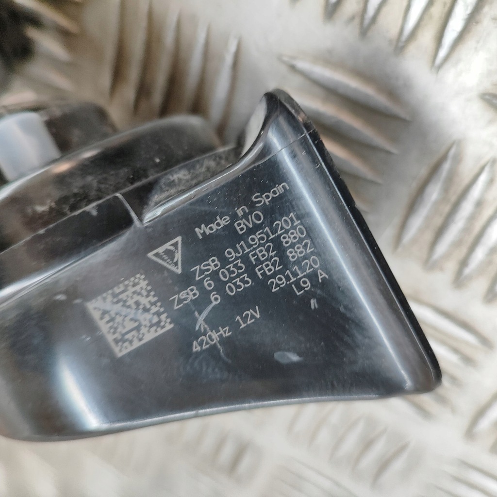 фото №8, Audi e-tron gt 2022 клаксон