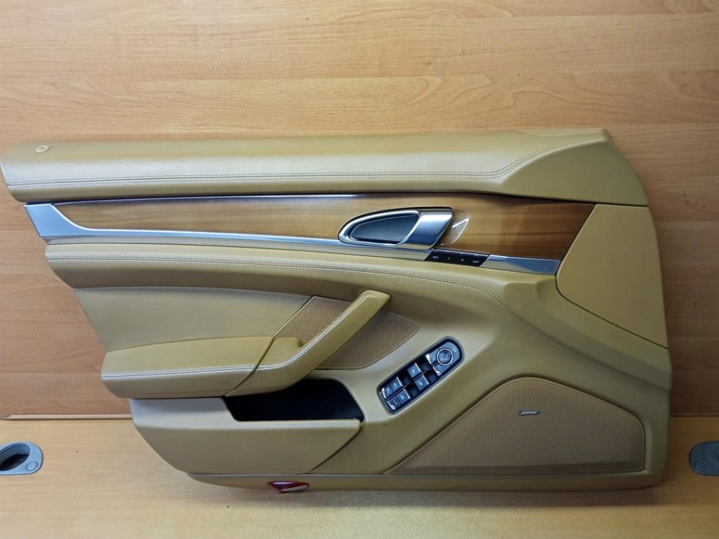 фото №1, Обшивка двері лівий передній porsche panamera 970 eu