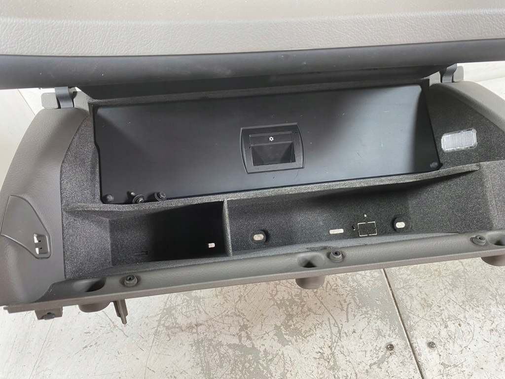 фото №6, Бардачок пассажира europa audi a4 b6 b7 szary холодильник !