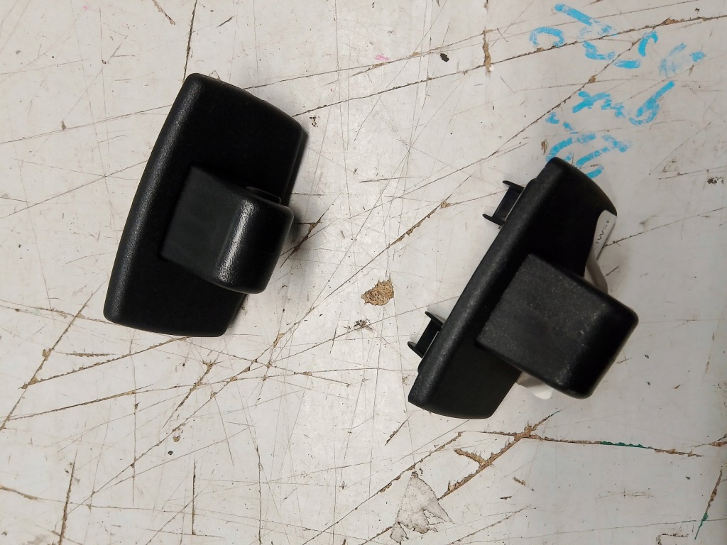 фото №1, Mercedes b klasa w246 кронштейн захист сонцезахисний a2468100129051