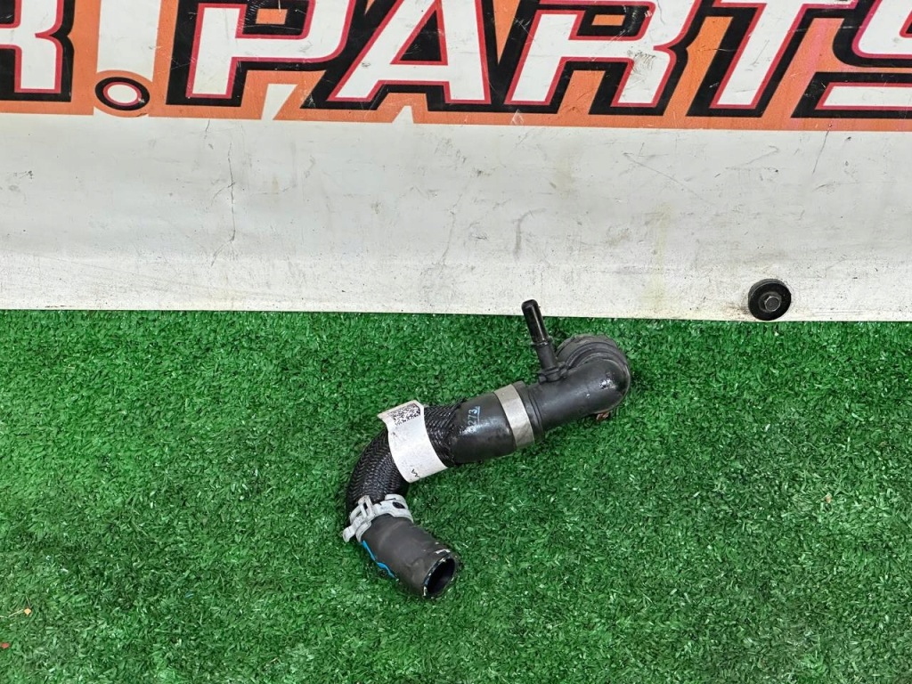 Купить Шланг радиатора воды range l551 m8d2-18c429-aa