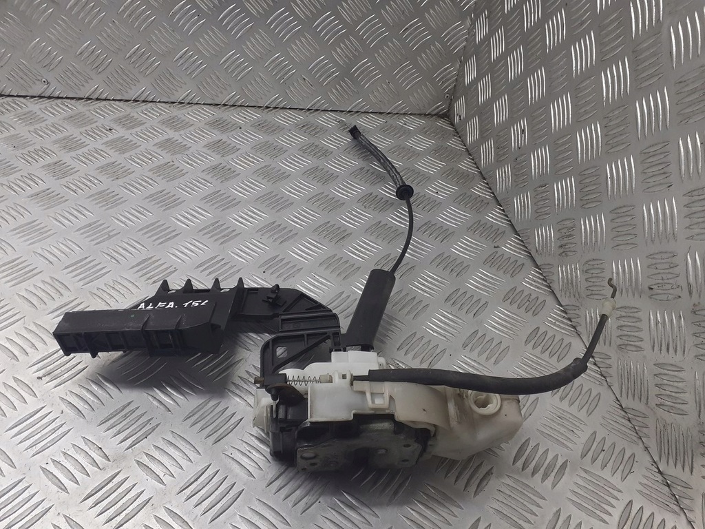 фото №1, Замок дверь левый перед alfa romeo 156 7pin