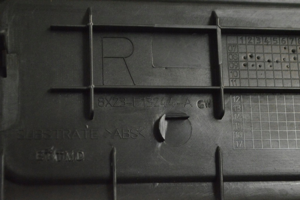 фото №5, Jaguar xf x250 2009 права сторона молдинг поріг задня