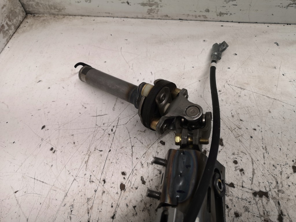 фото №11, Toyota avensis verso колонка рулевая 45020-28-7 europa