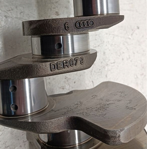 фото №14, Wał колінчастий audi a6 c6 a8 d3 rs5 rs4 4.2 fsi v8 bvj 079101an / der079